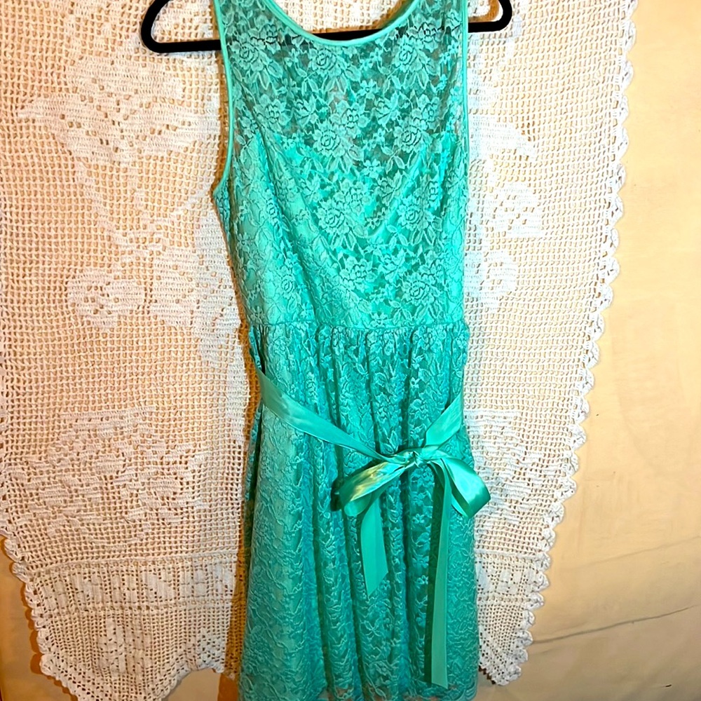 Simply Liliana mint green dress, size 16, knee length dress.